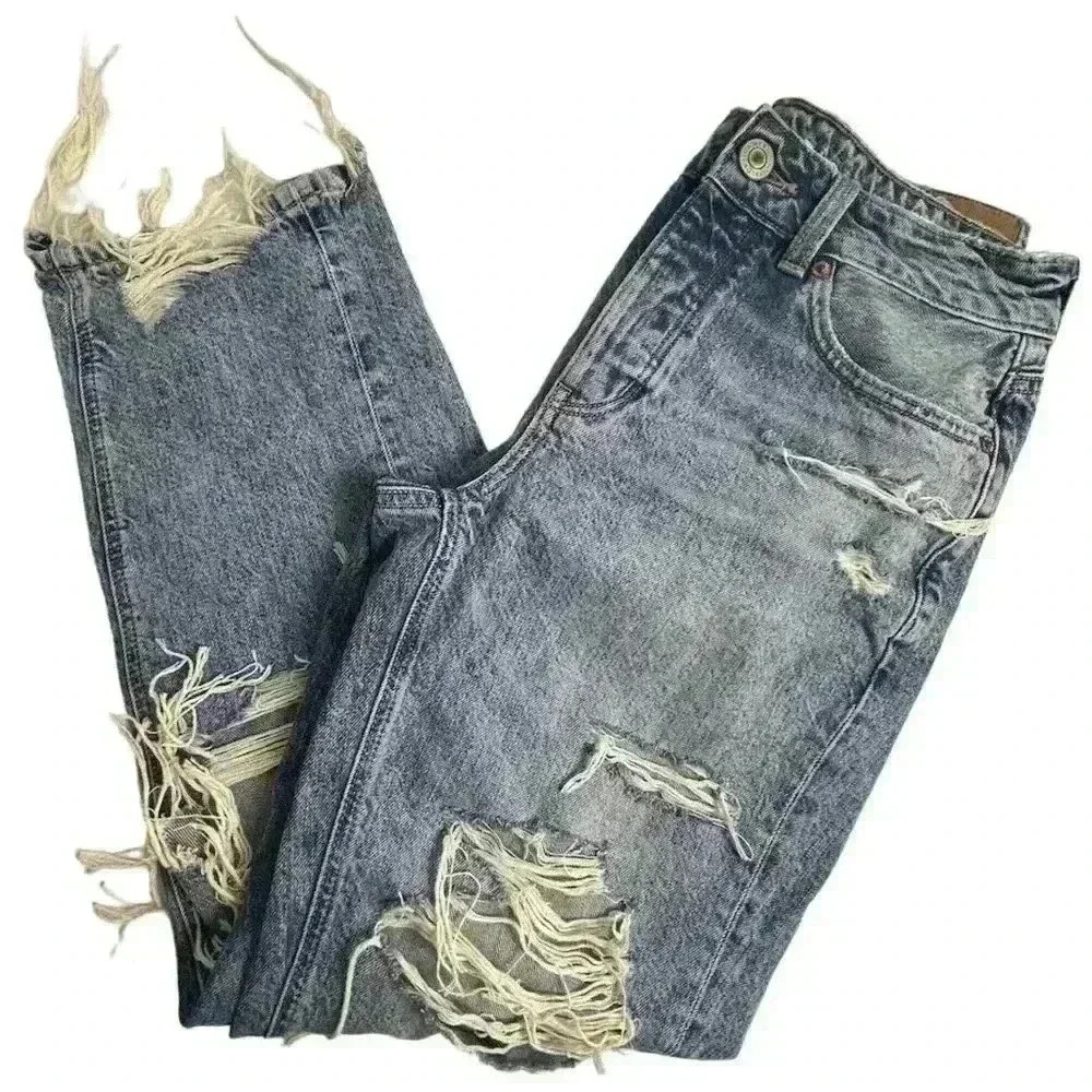 American Eagle Women's Tomgirl Distressed Boyfriend Jeans Size 4 waist 28 Blue
